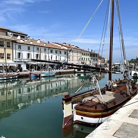Porto Canale Luxury Lejlighed